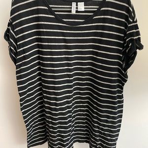 Divided simple shirt